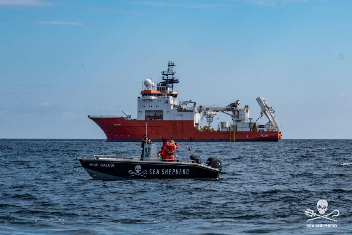 Patrouille autour du Aethra